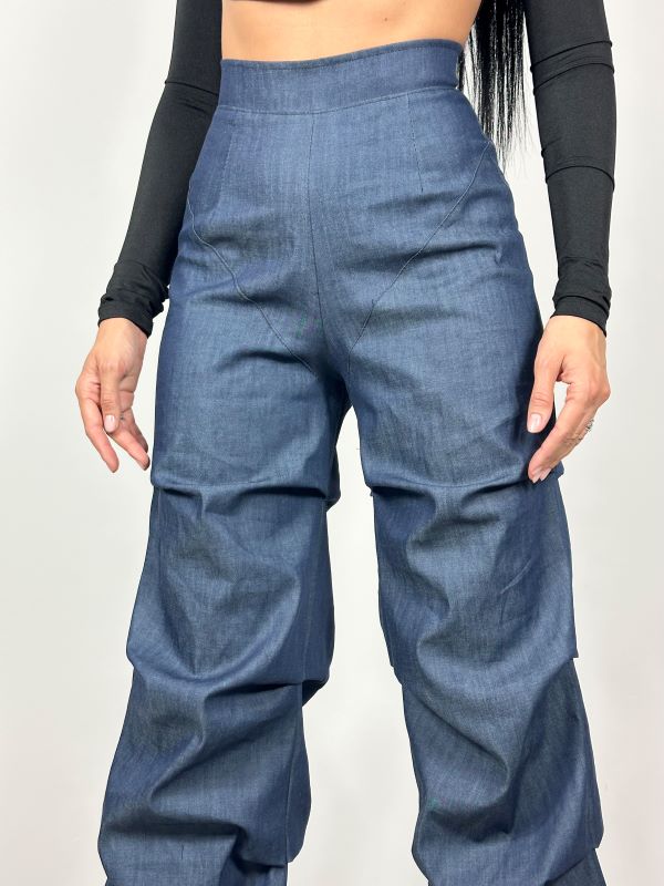 Pantaloni Tip Jeans Cu Talie Inalta Si Pliuri Bufante