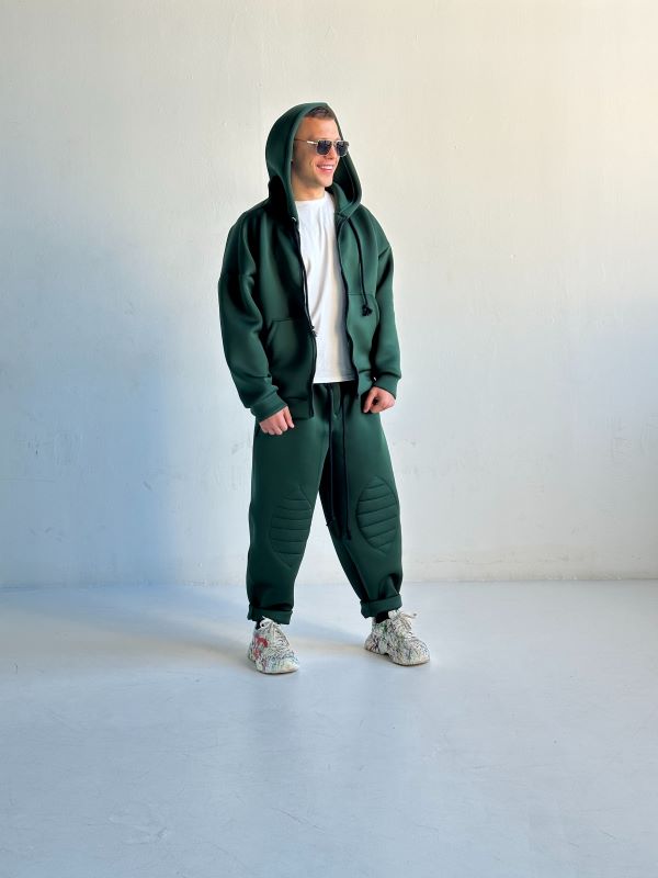 Set Jacheta Cu Gluga Si Pantaloni Cu Genunchiere DOPE Verde Inchis