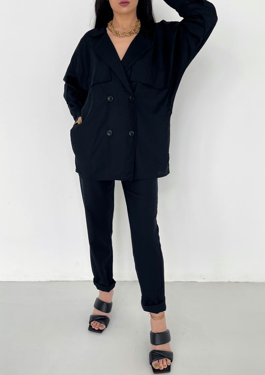 Costum Oversize Din In Negru