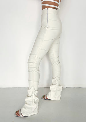 Pantaloni Cu Pliuri Multiple Albi